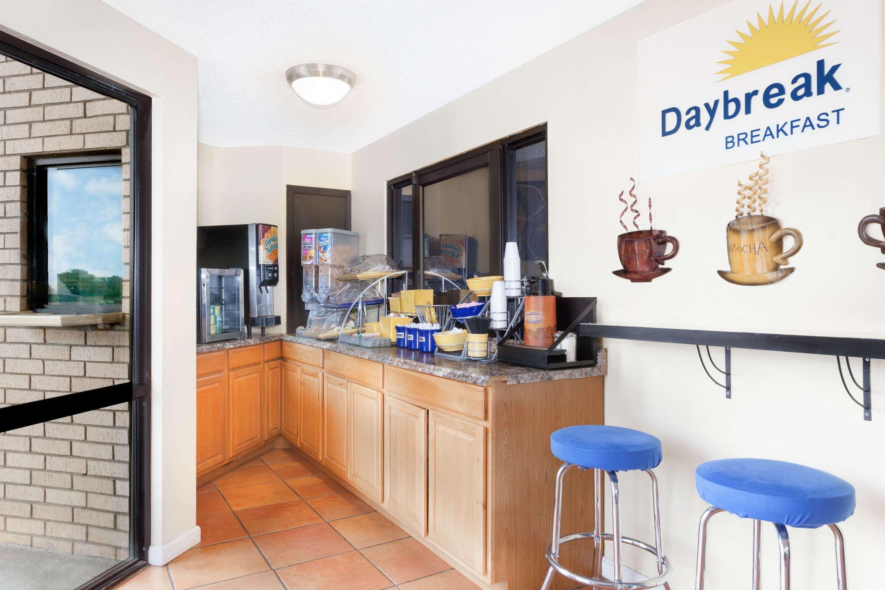 Days Inn By Wyndham Arcadia Extérieur photo